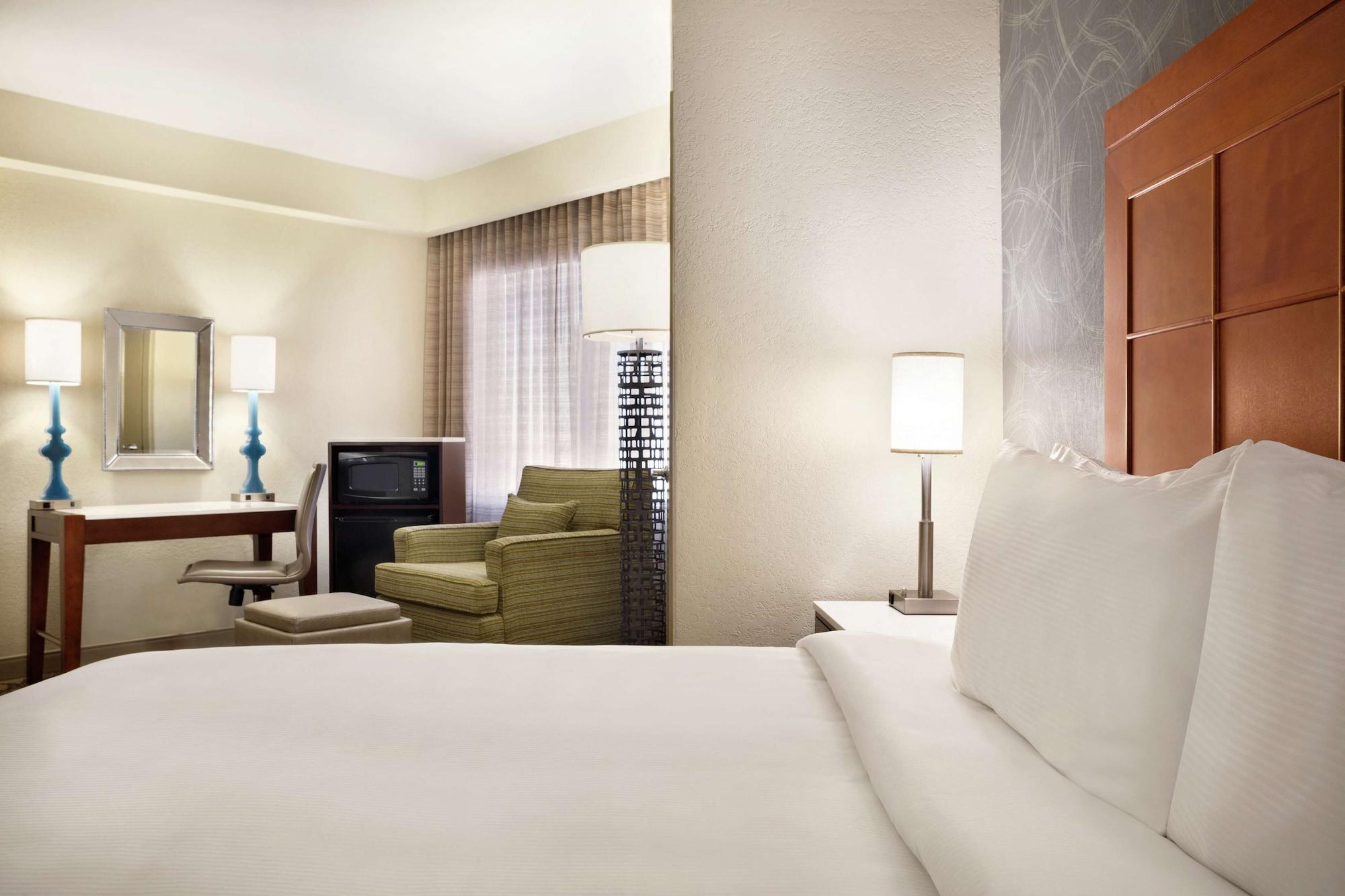 Embassy Suites San Antonio Airport Екстериор снимка