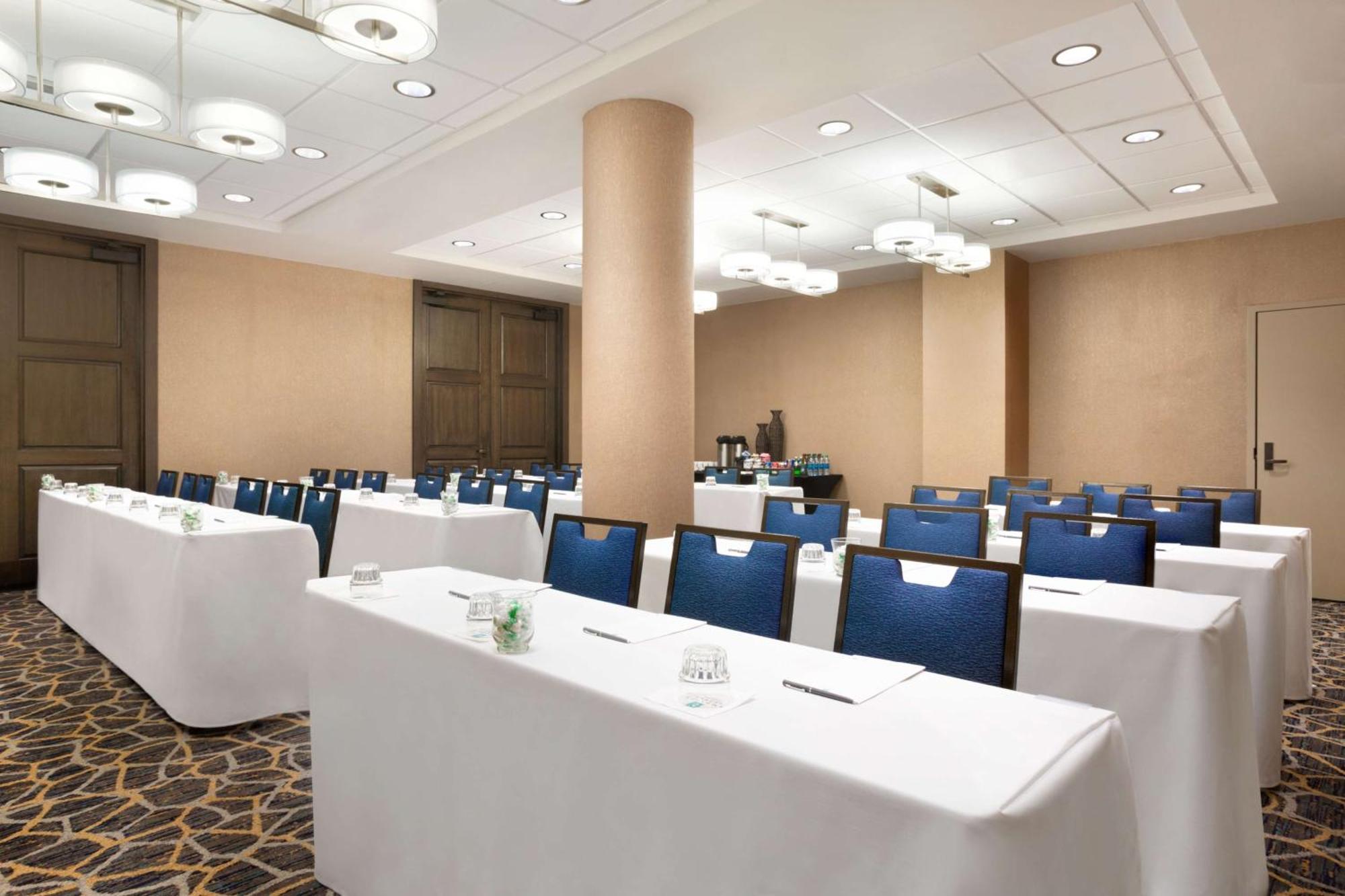 Embassy Suites San Antonio Airport Екстериор снимка