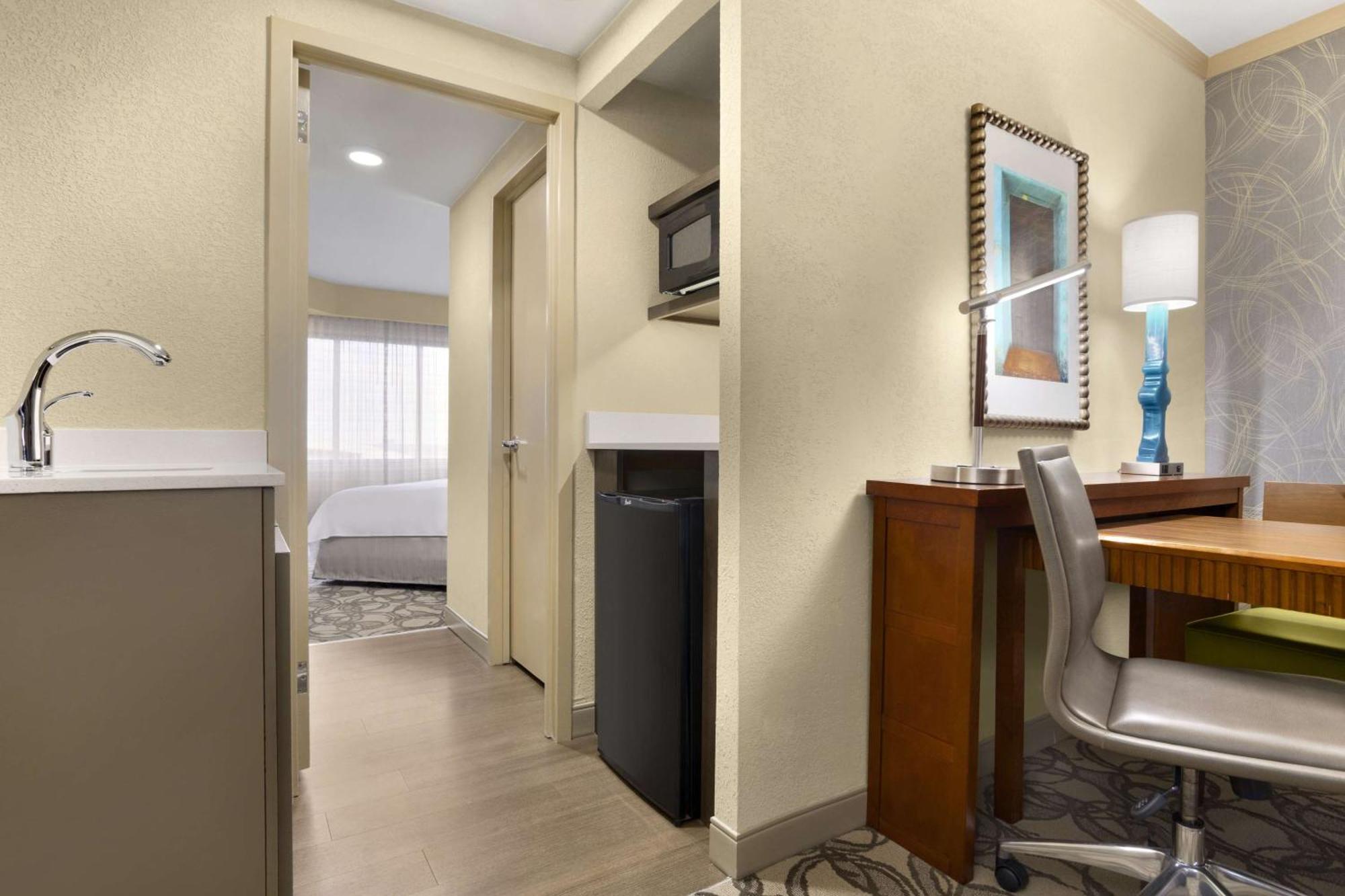 Embassy Suites San Antonio Airport Екстериор снимка