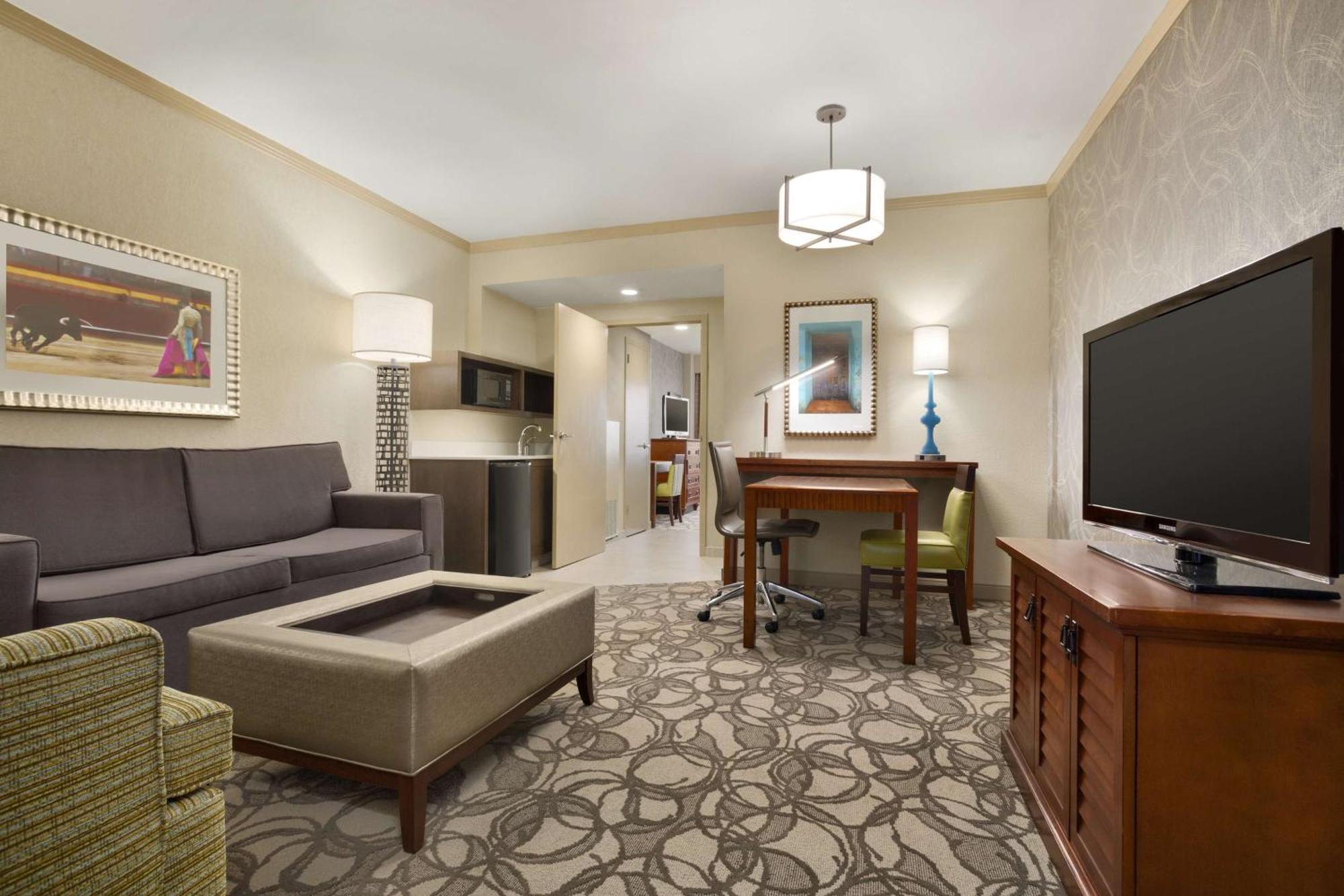Embassy Suites San Antonio Airport Екстериор снимка
