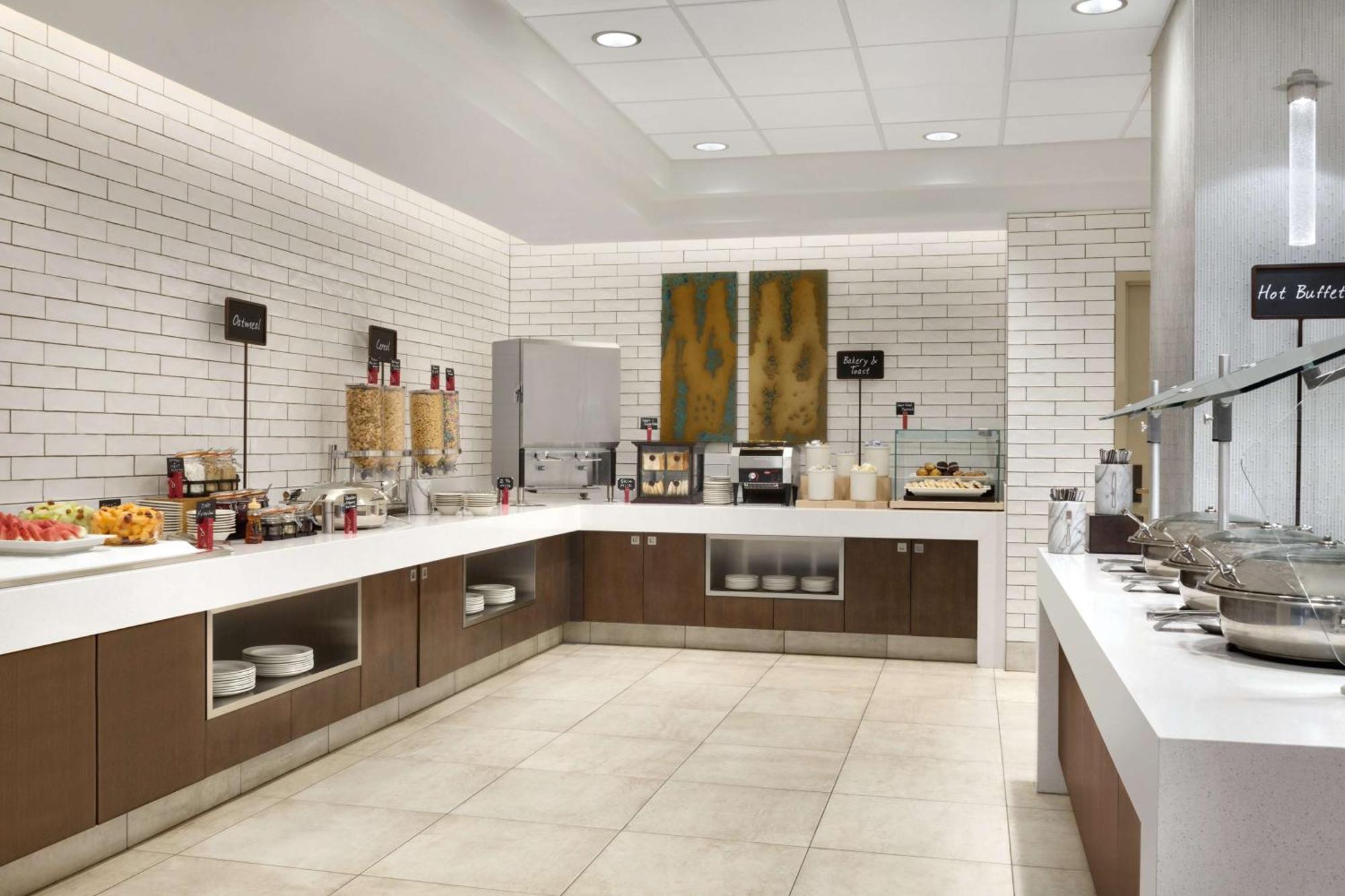 Embassy Suites San Antonio Airport Екстериор снимка