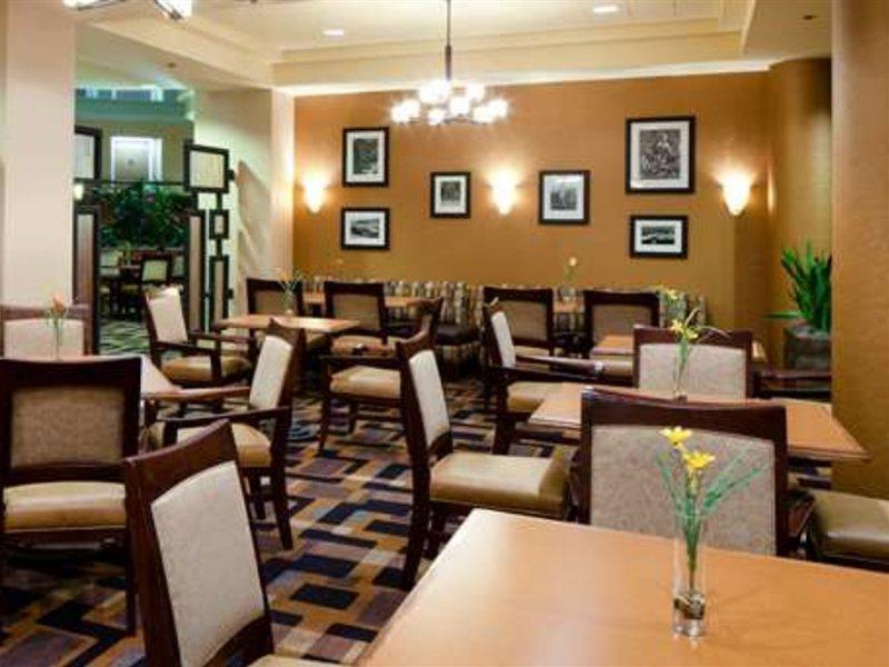 Embassy Suites San Antonio Airport Екстериор снимка
